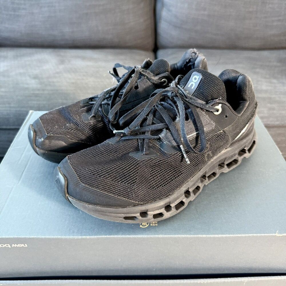 On Cloud Cloudstratus Triple Black Running Shoes 39.99211 Women's Size 8.5